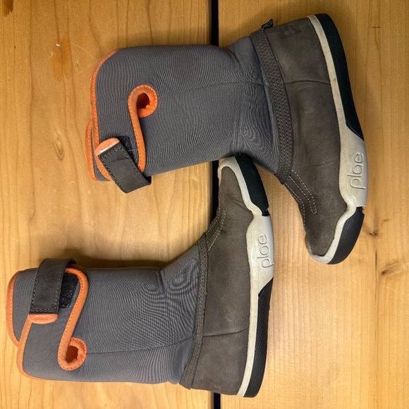 Plae Thandi waterproof boots little kid size 10 - Picture 4 of 13